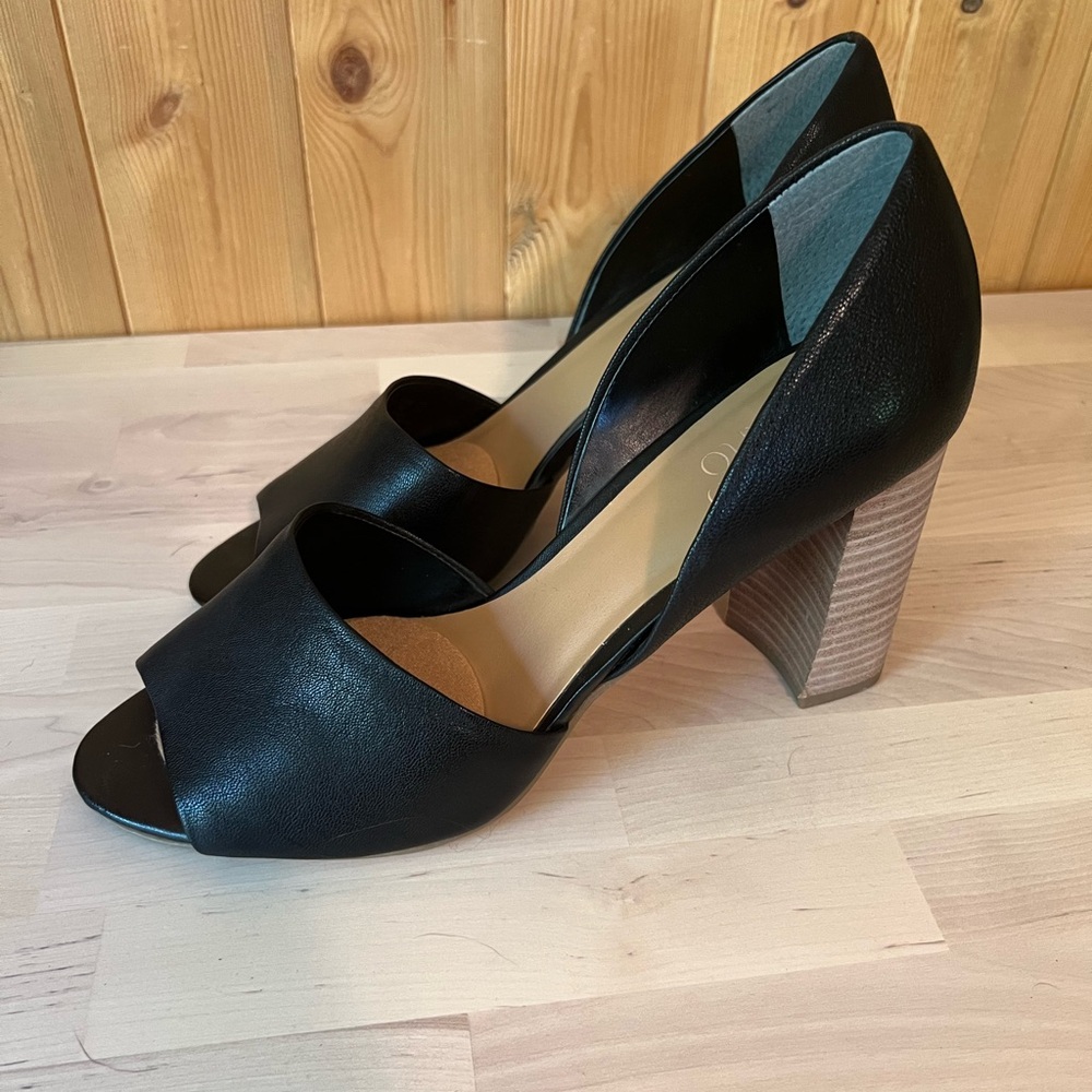 Franco Sarto Black and Tan Block Heel Peep-Toe Heels - Size 10